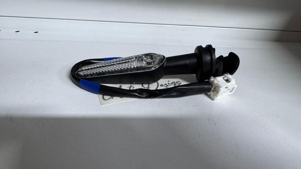 Yamaha R7 Orijinal Sağ Ön Sinyal BEB9332000