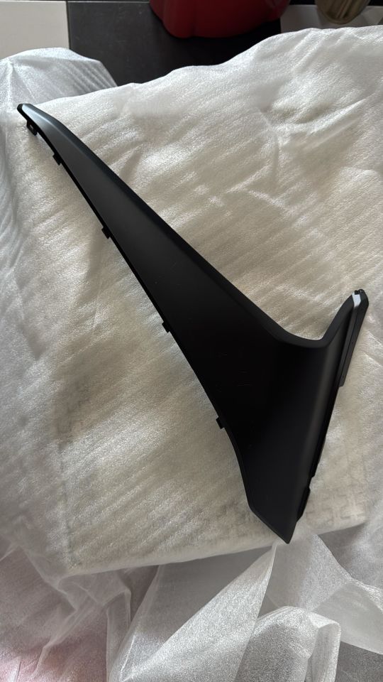 Tech-Max  2024 Mat Siyah Sağ Marşbiyel BmkF171M00P3