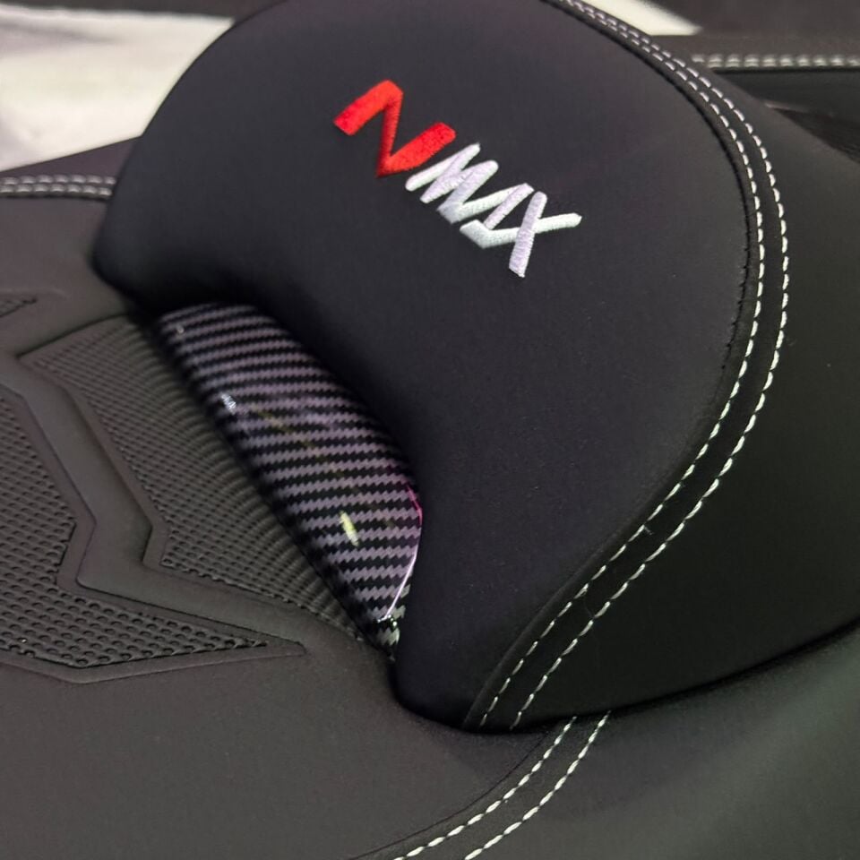 Nmax Tech-Max 125-155 2025-26 1.Model  Karbon Comfort Sele