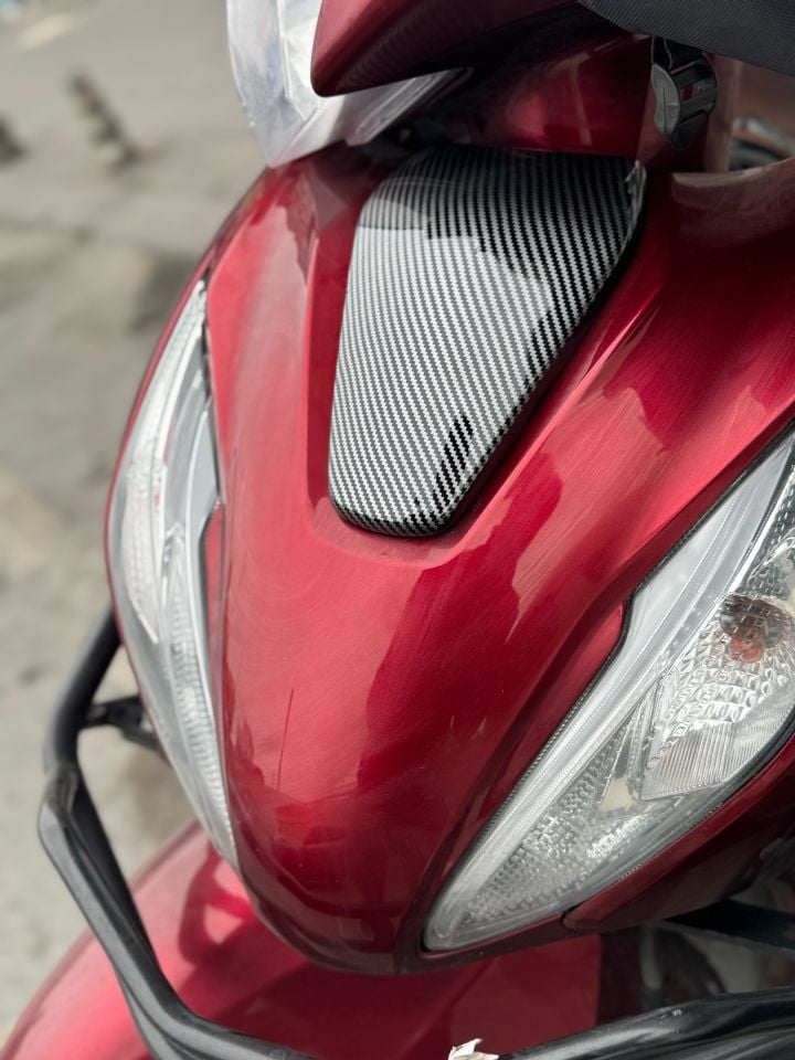 Honda Dio Far Üstü Kapak Karbon