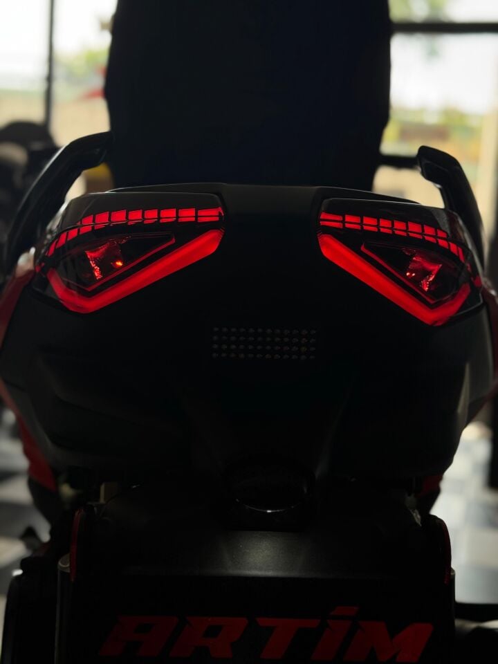Xmax 250-300 Rgb  2024-25 Modifiye Ledli Stop
