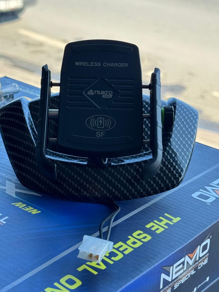 Nmax 125-155 2021-24 Karbon Wireless Şarjlı  Telefon Tutucu