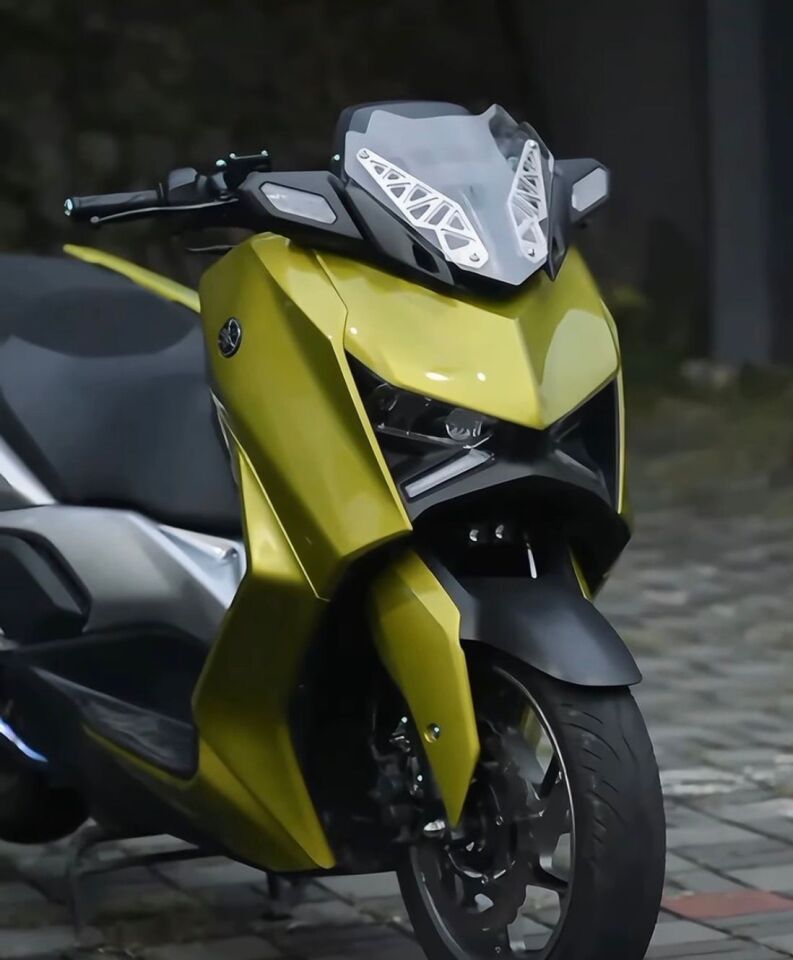 Xmax 250-300 2024 Art Model Spor Ön Cam Ve Braket Seti