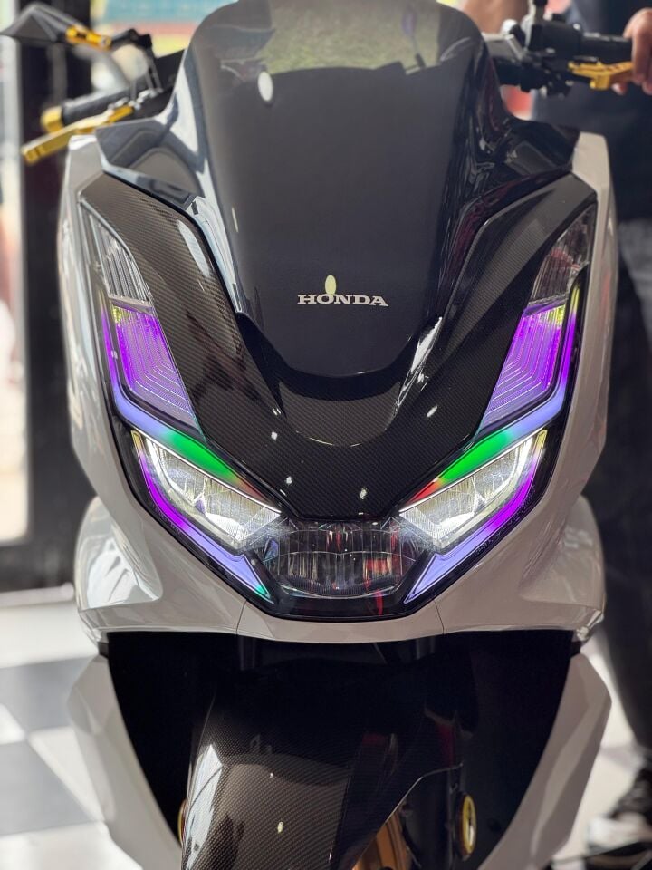 Pcx 2021-24 Rgb Ön Far