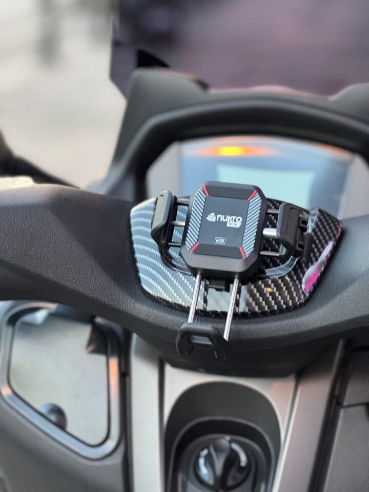 Nmax 125-155 2021-24 M33 Karbon Kapaklı Telefon Tutucu