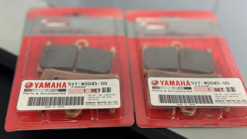 Yamaha R1 2004-06 Simterli Orijinal Balata Seti 5VYW00450000