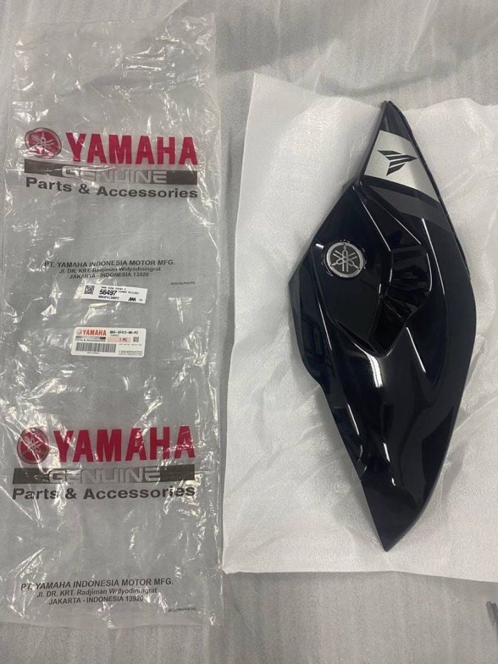 Mt-25 2014-18 Orijinal Sağ Depo Yan Grenaj Siyah B04XF41300P2