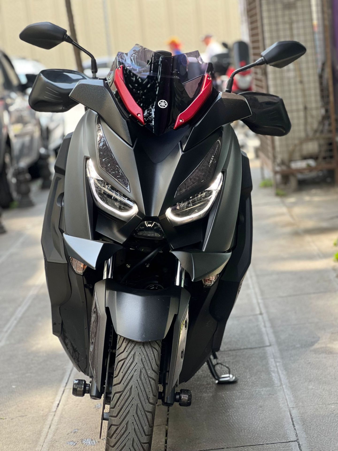 Xmax 125-250 2018-23 Kısa Spor Ön Cam New Model