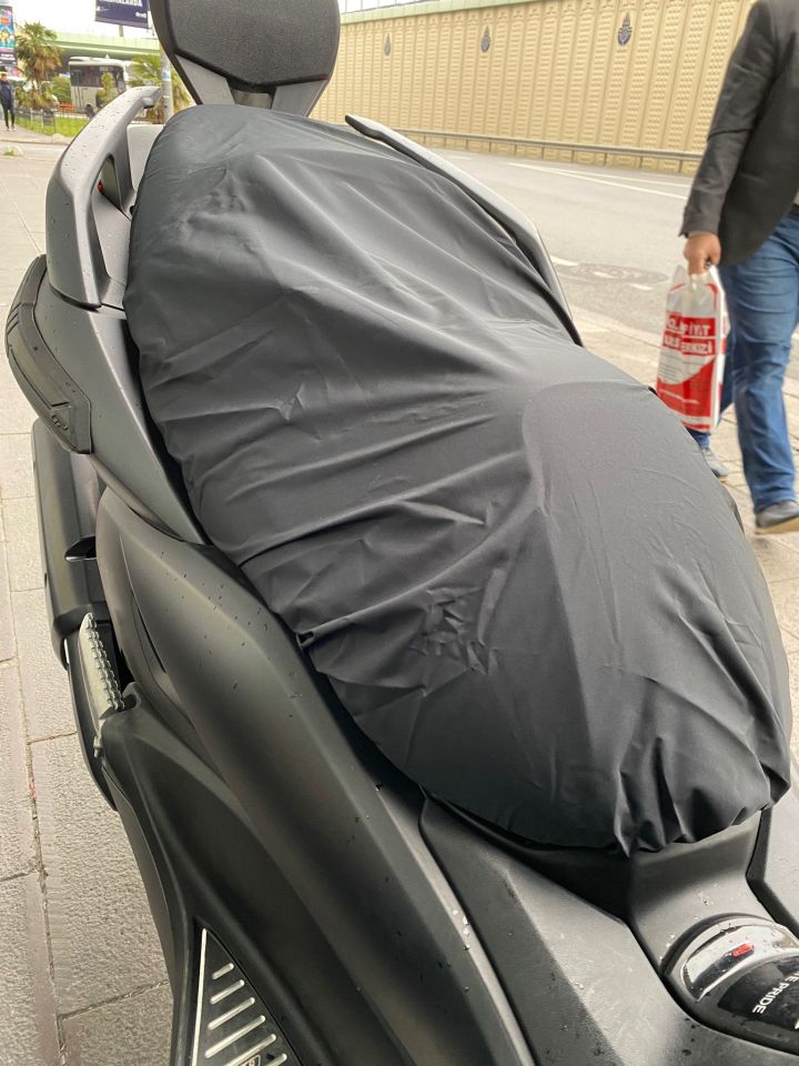 Xmax 250-300 2006-24 Sade Su Geçirmez Sele Kılıfı