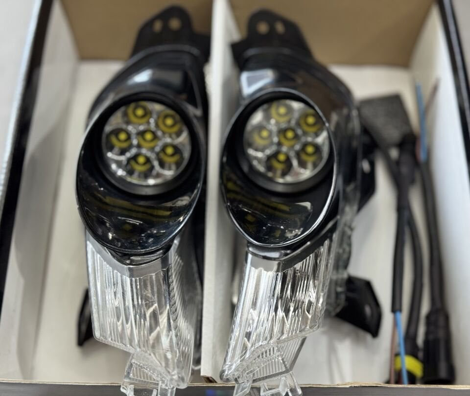 Xmax 250-300 2018-2023 Gövdeli Sinyal Ve Sis Farı