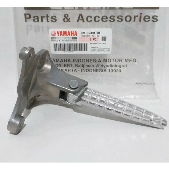 Xmax 250-300 2018-23 Orijinal Sağ Arka Yolcu Braketi B74F744000