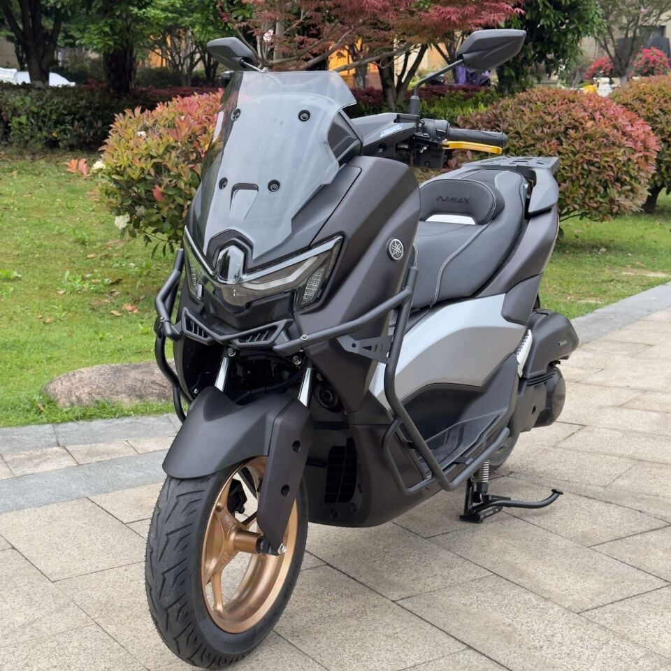 Nmax Tech-Max 125 2025-26 Nemo Sportster Ön Cam