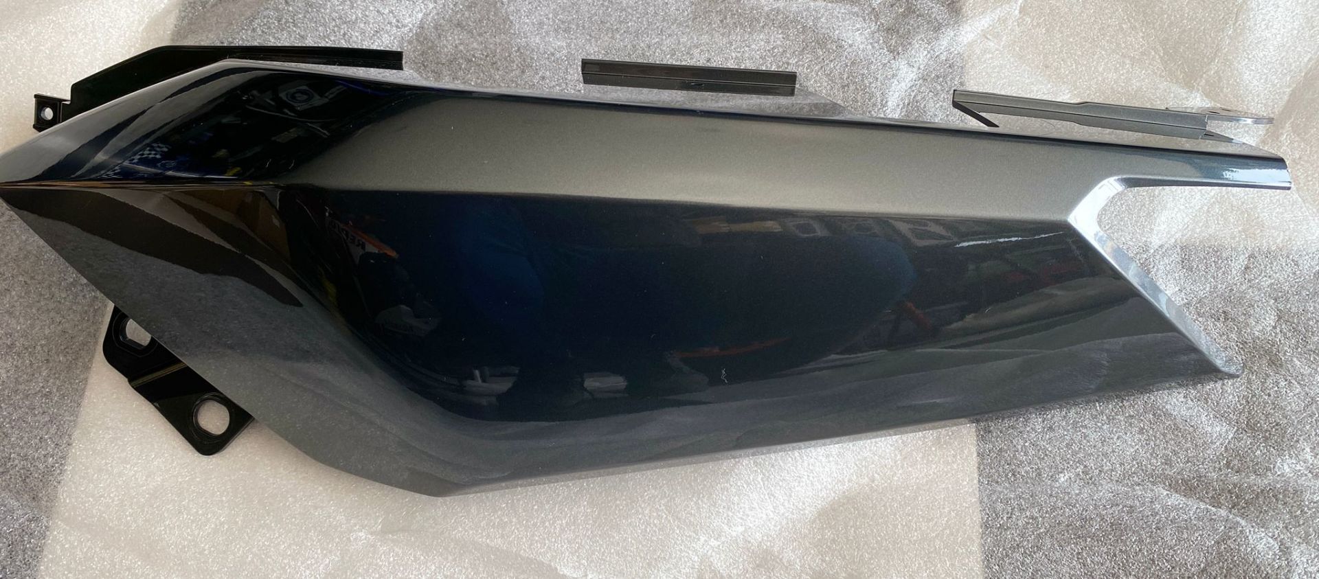 Xmax 250 2014-17  Kuyruk Grenajı Parlak Gri 1SDF173100P5