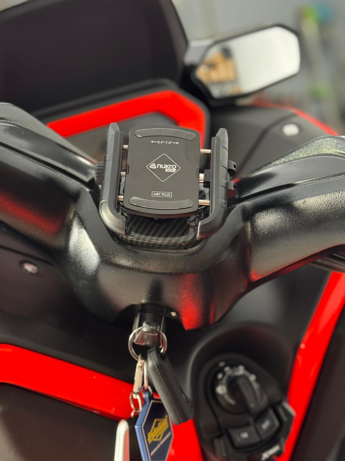 Xmax 250-300 2018-25 Mrt Plus 2 Karbon Telefon Tutucu
