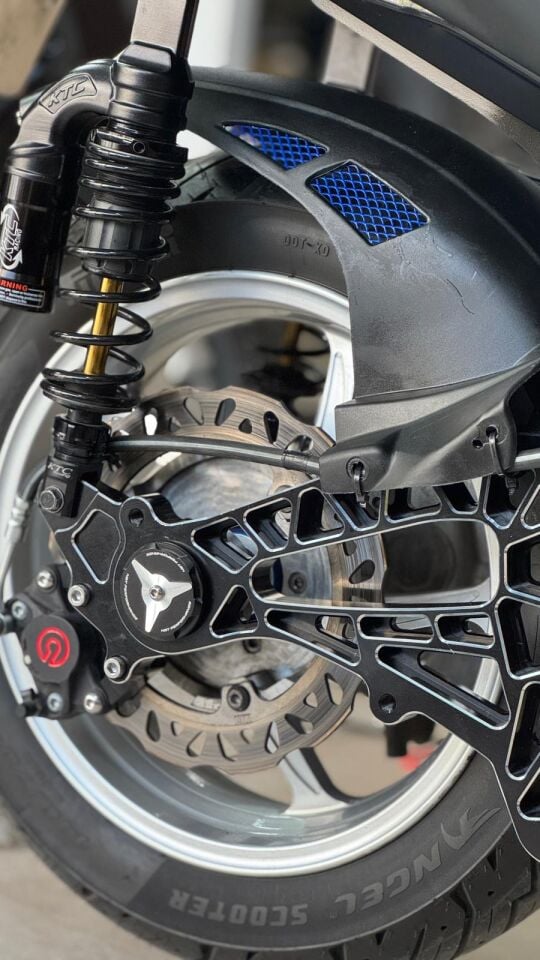 Xmax 250-300 2018-25 Aksesuar Cnc Arka Maşa Salıncak