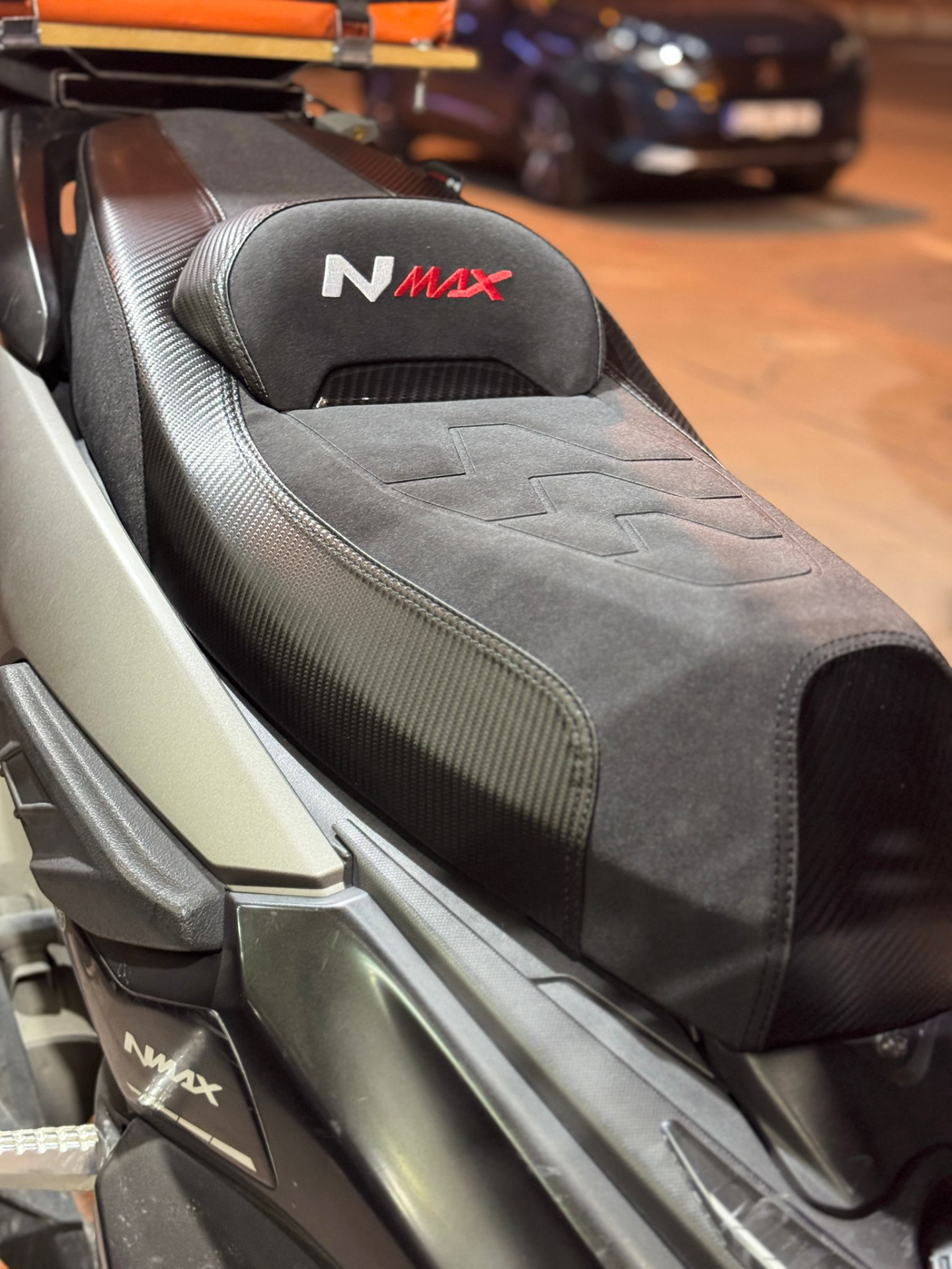 Nmax 125-155 2015-20 Comfort Sele Süet Karbon