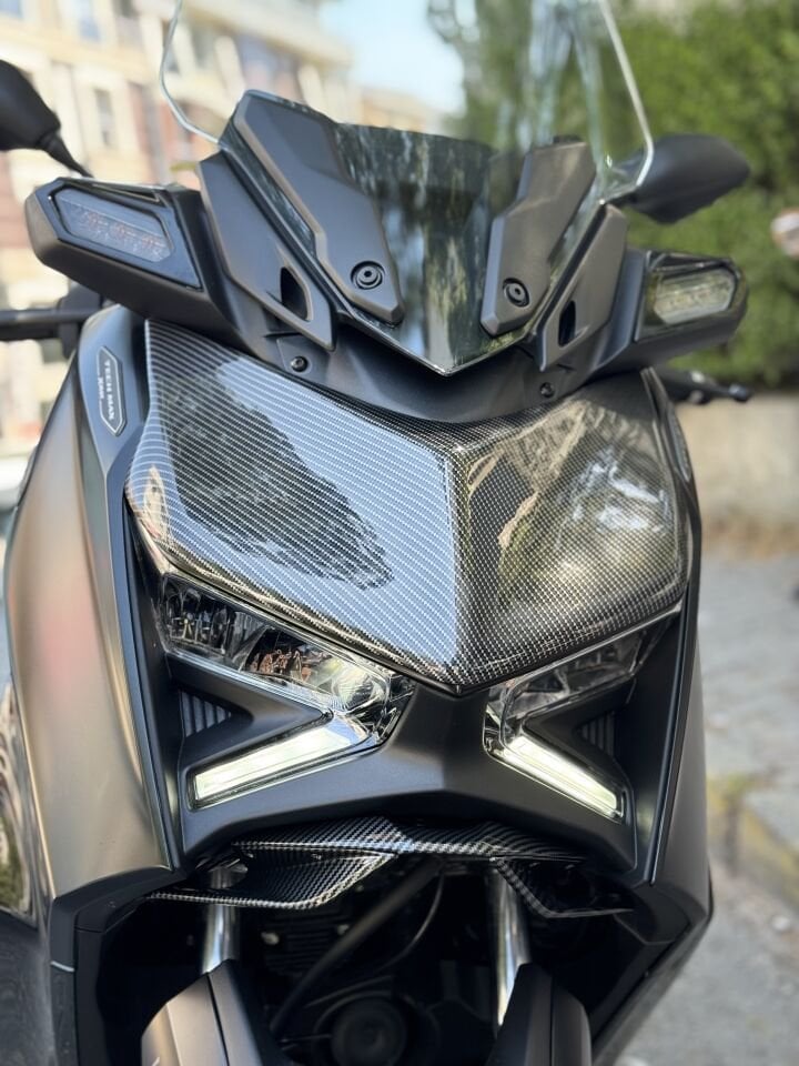 Xmax 250-300 Tech-Max  Far Üstü Karbon Desen Kapak Kafa Grenajı
