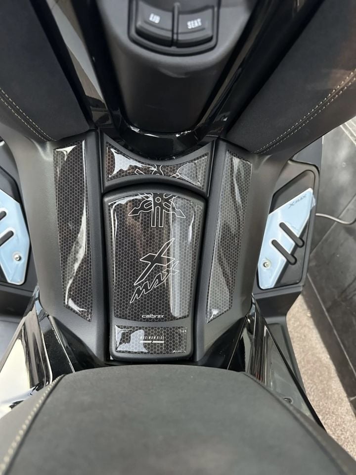 Xmax 250-300 2024-25 Tech-Max Tank Pad Seti