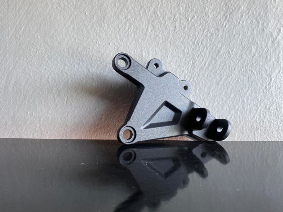 Kawasaki Ninja ZX-10 2011-16 Sol Ön Braket