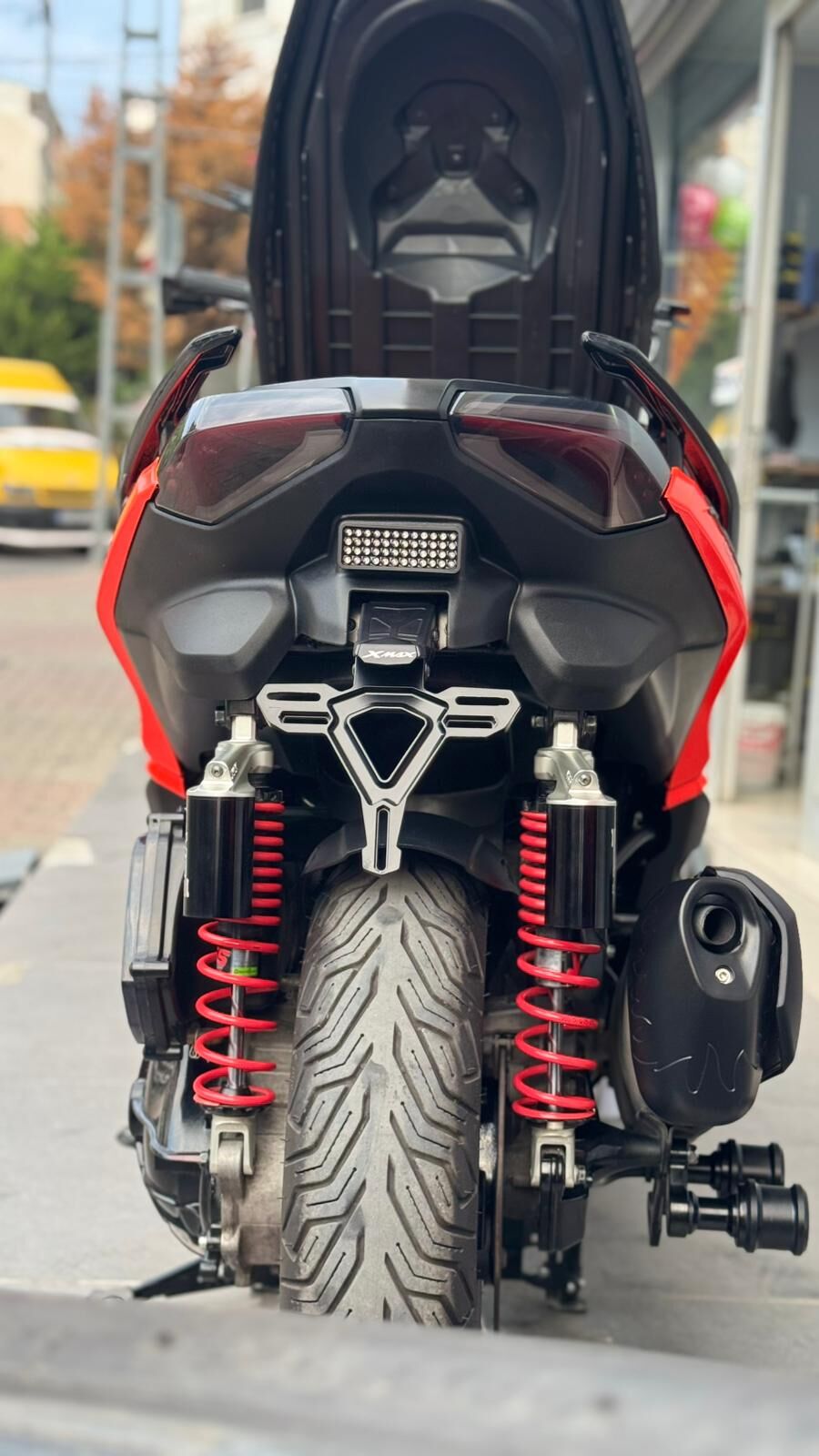 Xmax 250-300 2024-25 Spor Plakalık BMKF16E0000