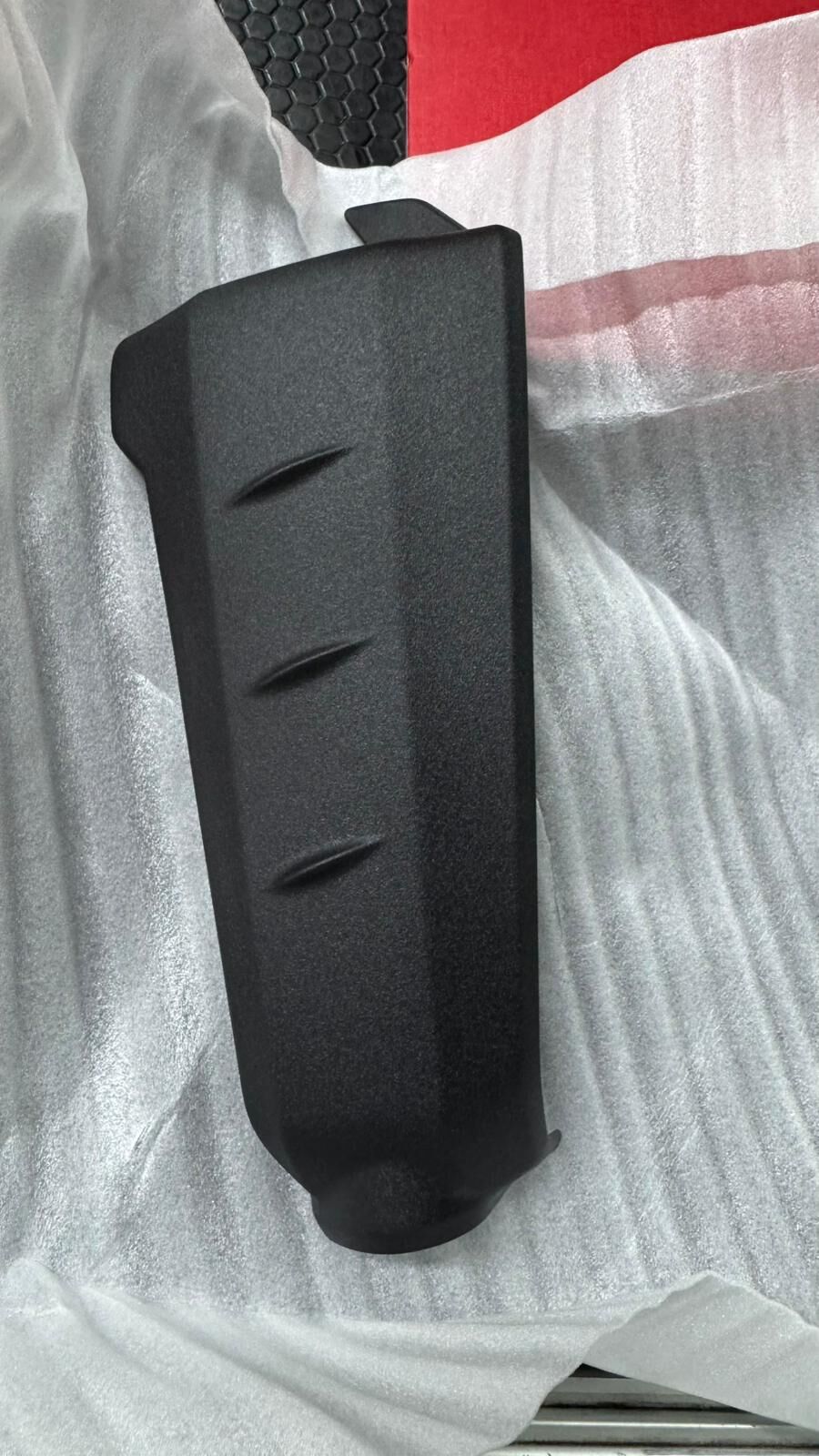 Mt-09 2021-23 Sağ Radyatör Kapak B7N2171X00