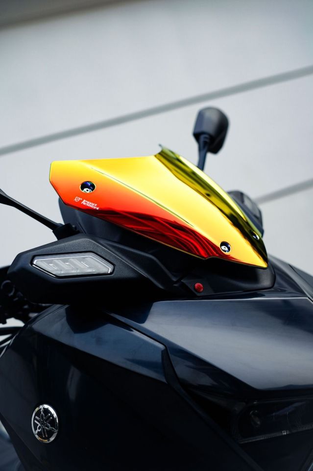 Xmax 250-300 2024  İridyum Spor Ön Cam