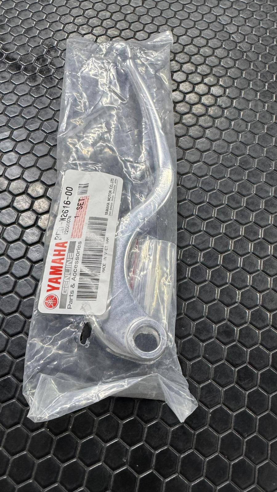 Yamaha R7 Sağ Fren Kolu BEBW261600