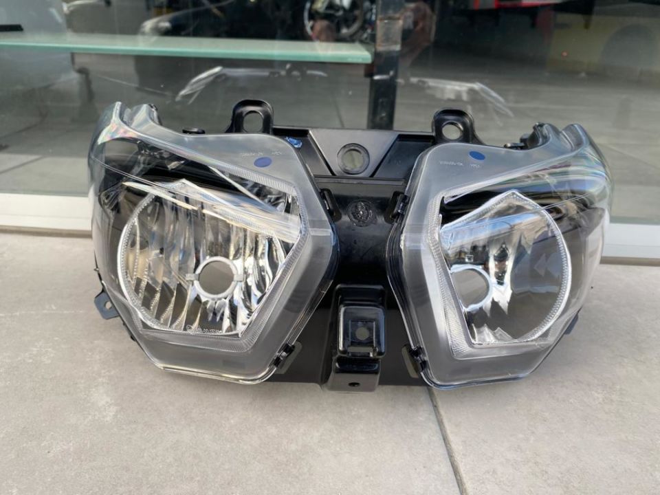 Orijinal Xmax 250 2014-17  Ön Far 2DMH410A0000