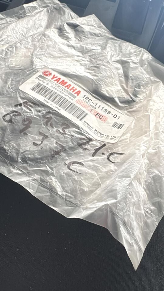 Mt-09 Kulbütör Kapak Contası 1RC111930100