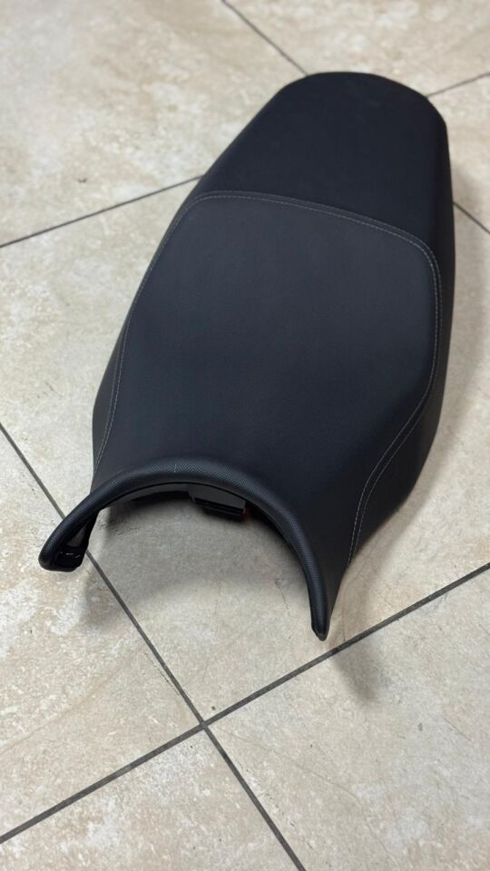 Orijinal Tracer 700 Sele Koltuk BC6F47300000 Teşhir Ürün