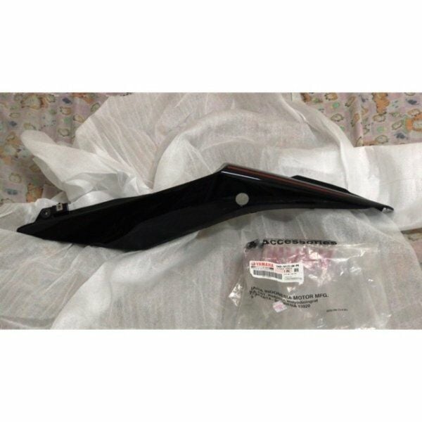 Yzf R25 2018 Orjinal Sol Kuyruk Grenajı Parlak Siyah 1WDXF17160P0