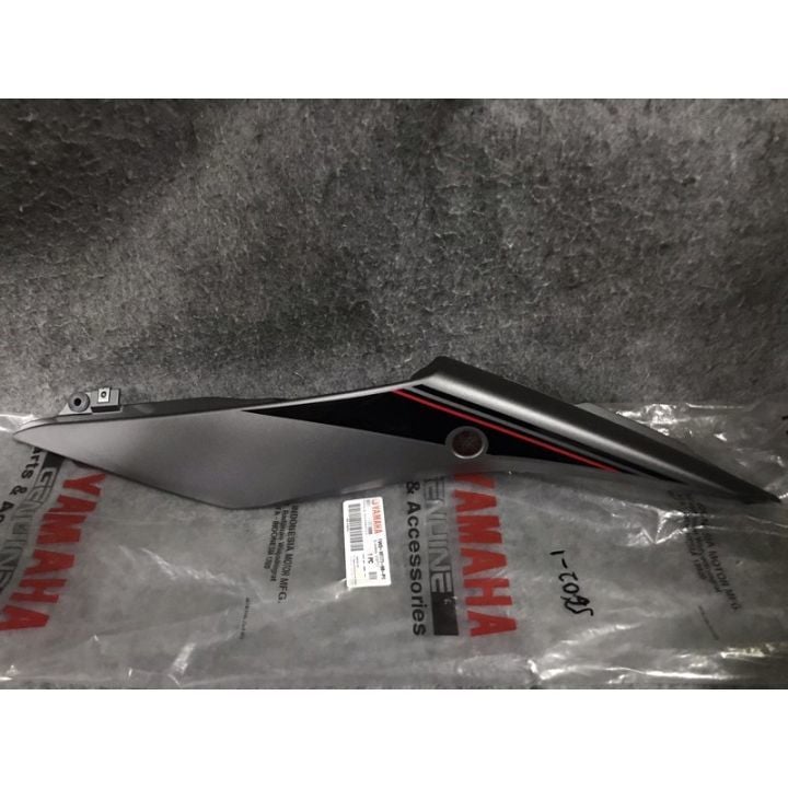 Yzf R25 2016 Orijinal Sol Mat Gri Kuyruk Grenajı 1WDXF17100P4