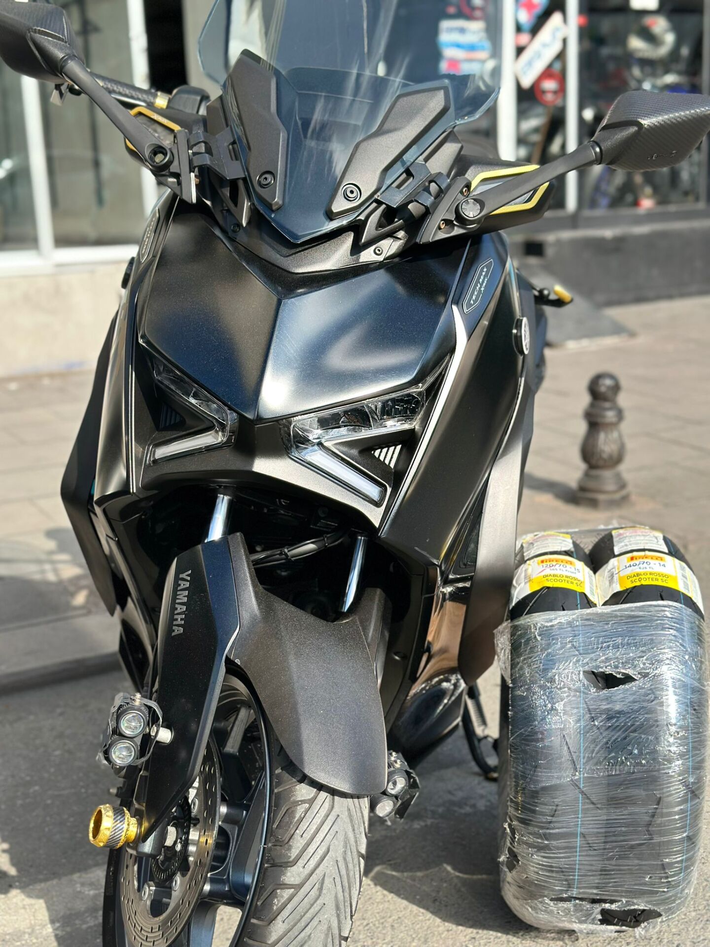 Xmax 250-300 Prelli Rosso Scooter Sc Takım Lastik