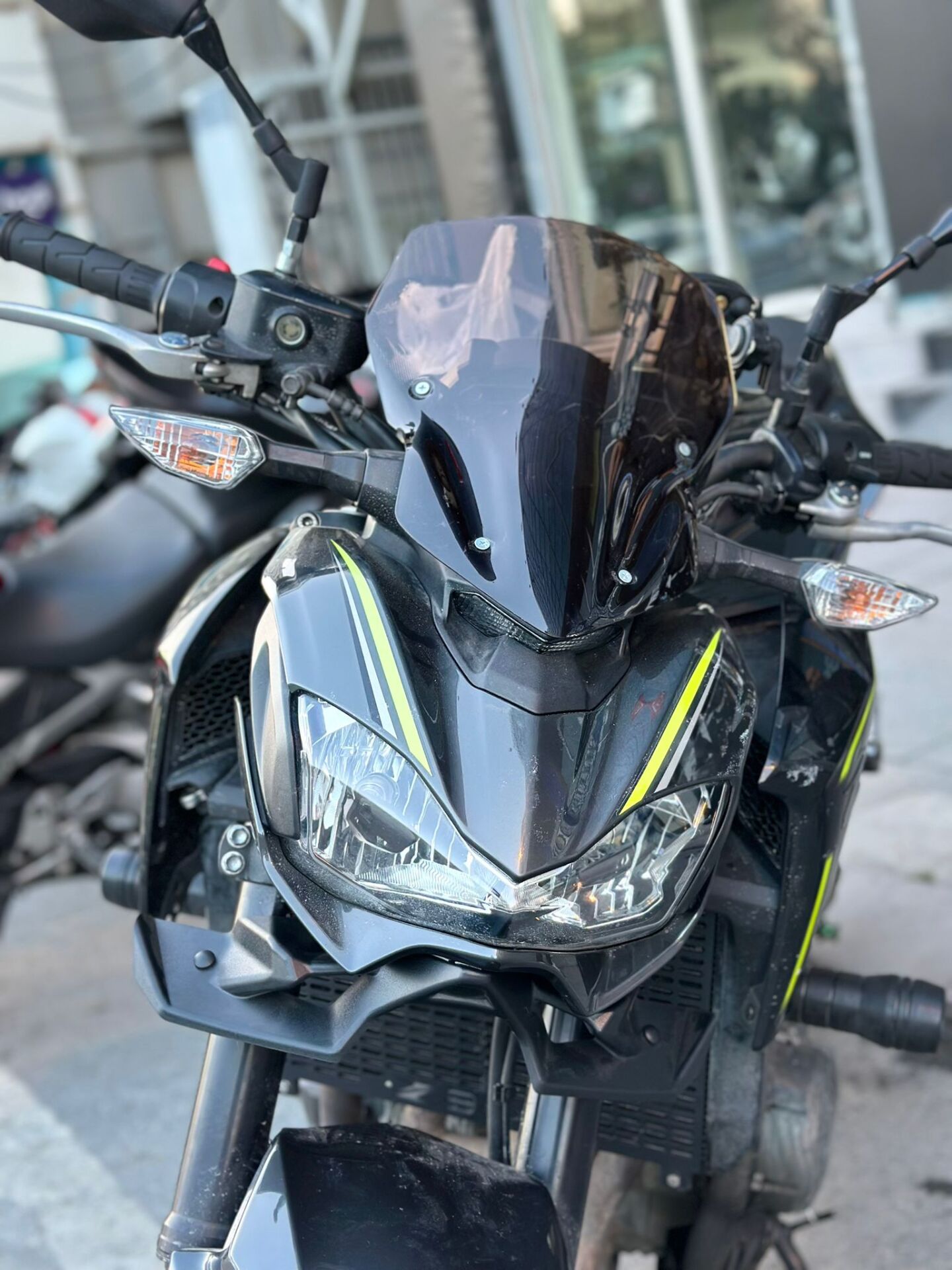 Kawasaki Z900 Ön Cam 2023 Öncesi