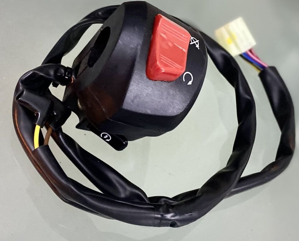 Yamaha Yzf R25-Mt 25 2014-2018 Sağ Kumanda Paneli-Sağ Kütük