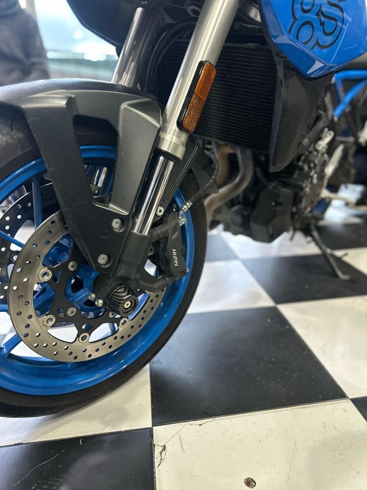 Suzuki Gsx-8s Karbon Aks Takoz Seti