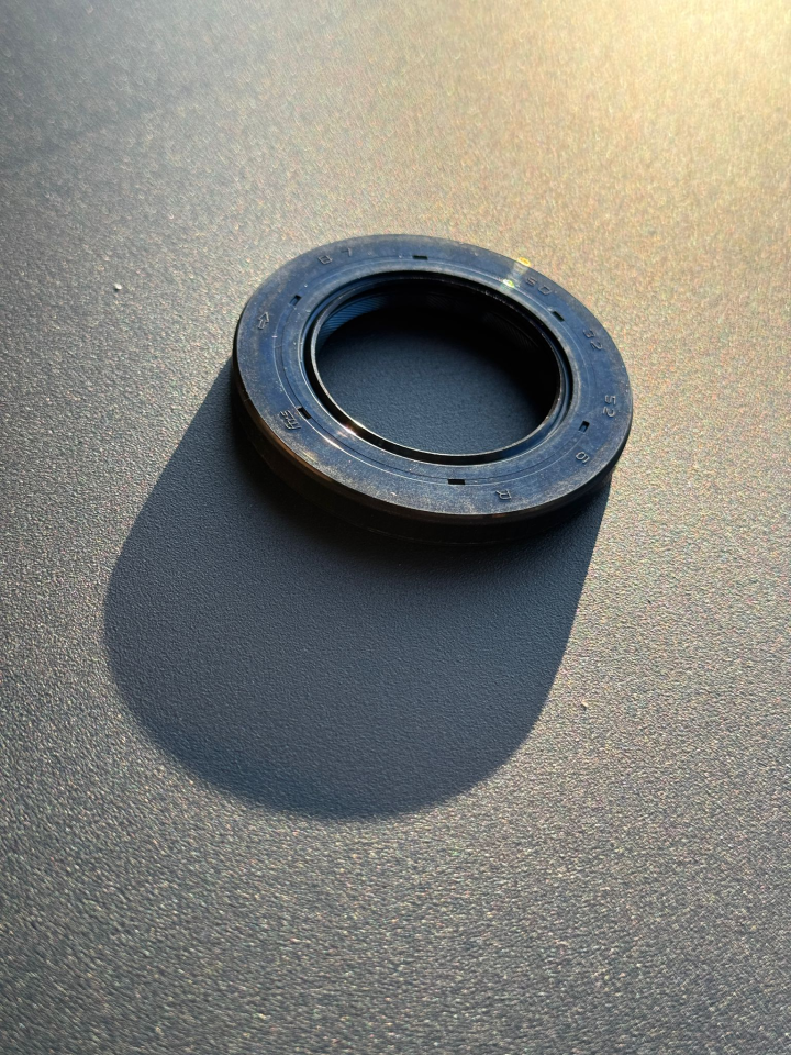 Orijinal Xmax 250-2010-17  Şanzıman Çıkış Keçesi 9310232004