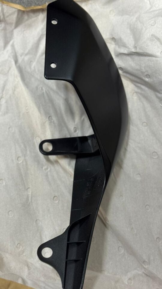 Mt-07 2021-24 Sol Arka Kuyruk Grenajı M.Siyah BAT2171100P1