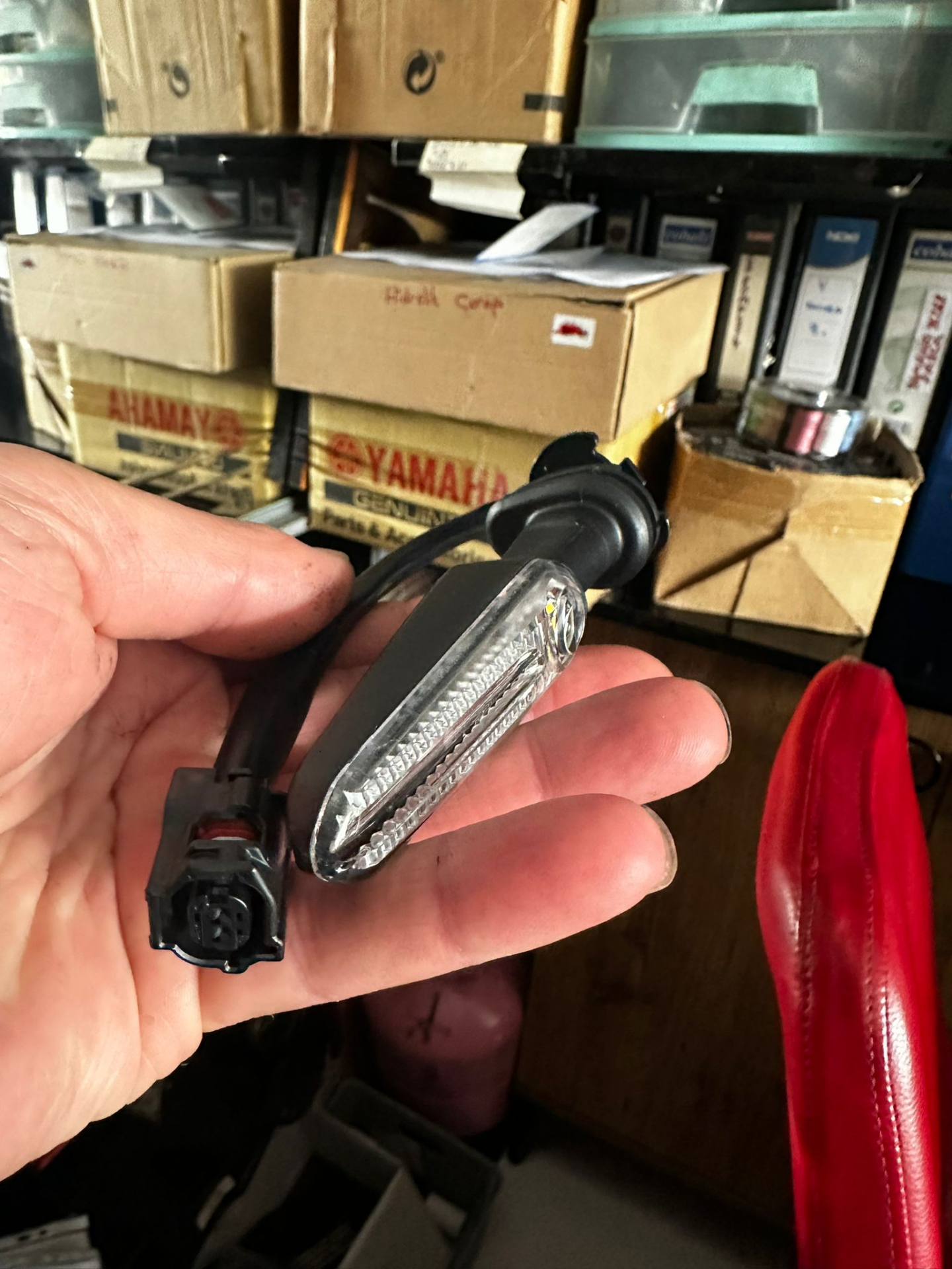 Mt-09 2021-24 Orijinal Sol Ön Sinyal B7N8331000