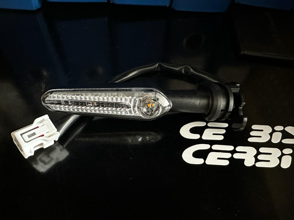 Mt-09 2021-24 Tracer 9 Orijinal Sağ Ön Sinyal B7N8332000