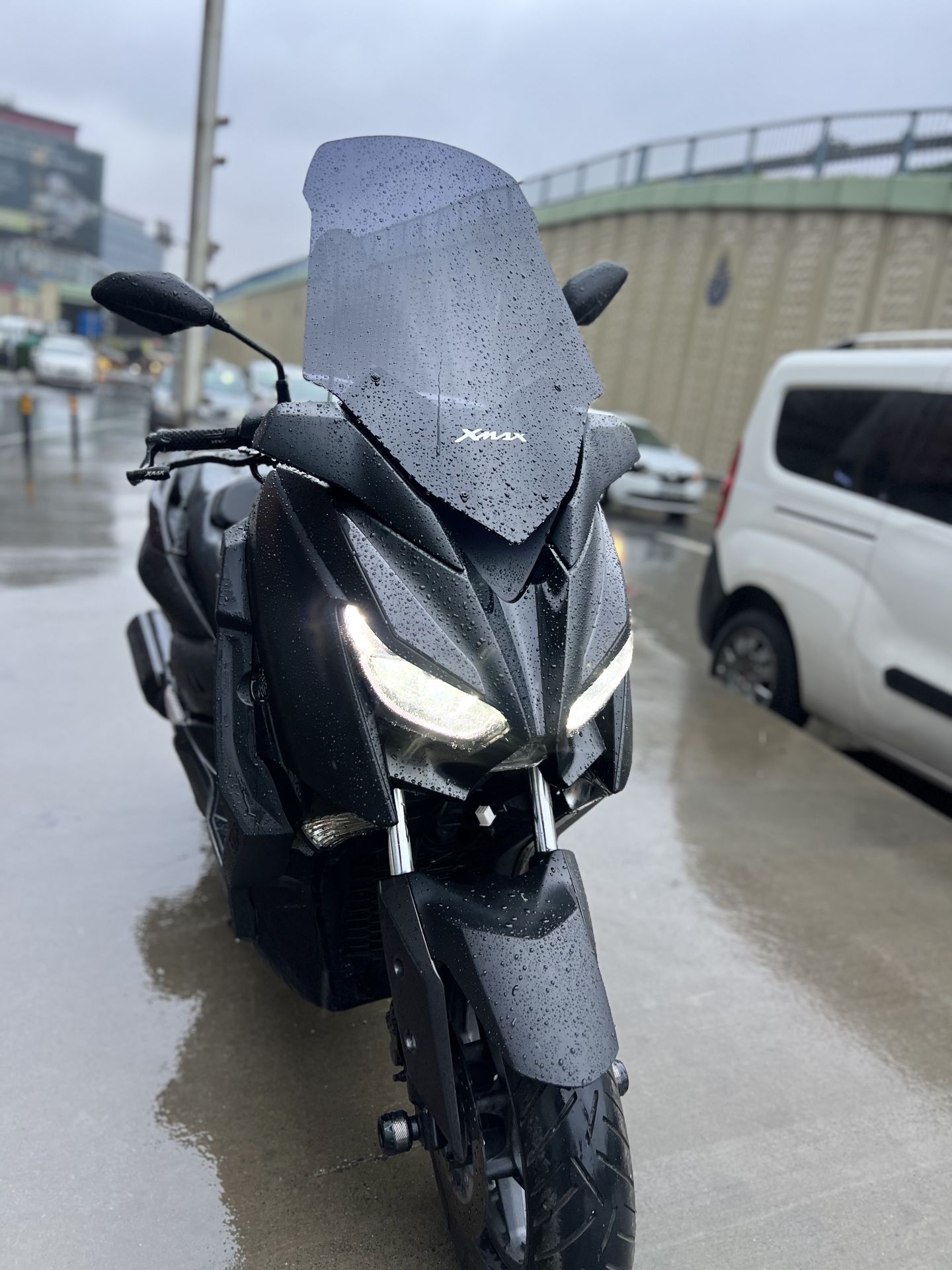 Xmax 250-300 2018-23 Füme Uzun Ön Tur Camı 61 Cm