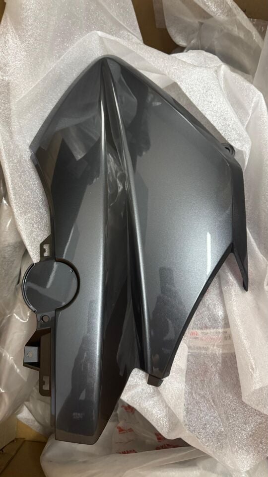 Xmax 250-400 2014-17 Orijinal Sağ Füme Kafa Grenajı 1SDF835H00P5