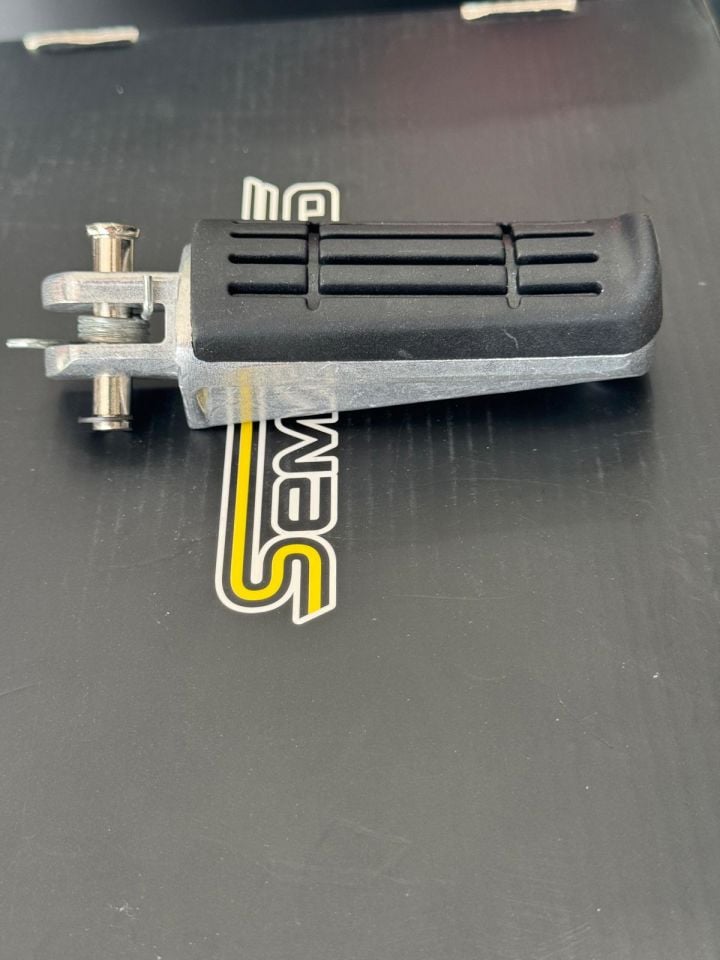 Yamaha Sağ Ön Basamak Mt-09\Xj-6\Mt-07\Fz6\8