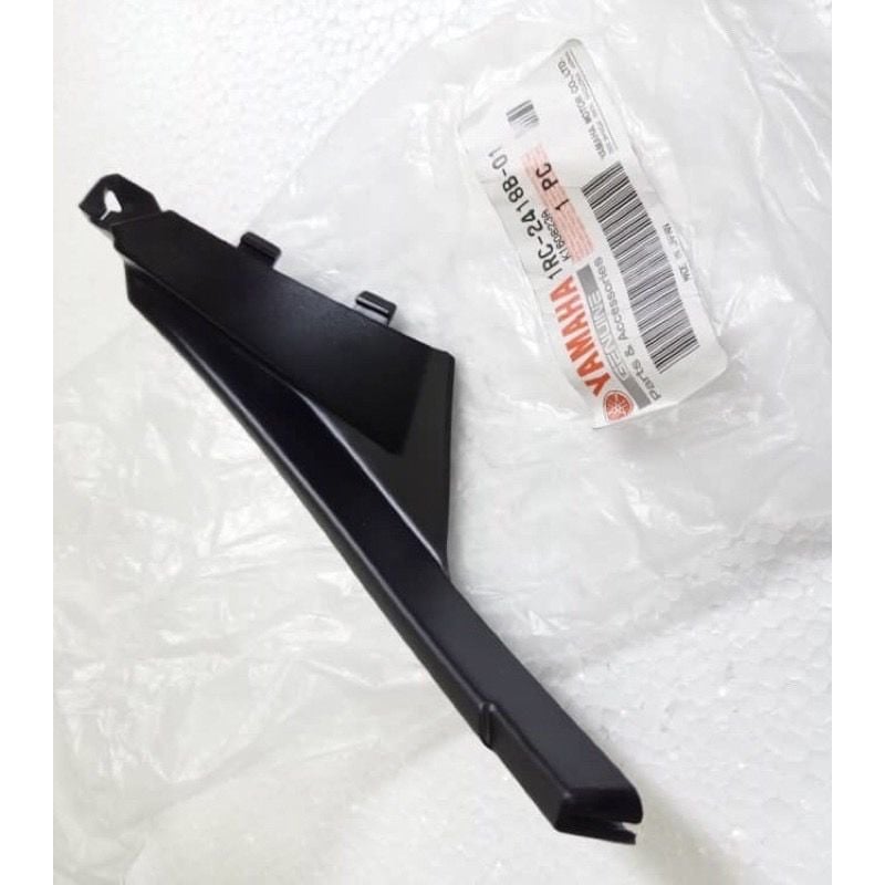 Orijinal Mt-09  2014-2020 Yakıt Deposu Sol Ara Parça 1RC2418B01