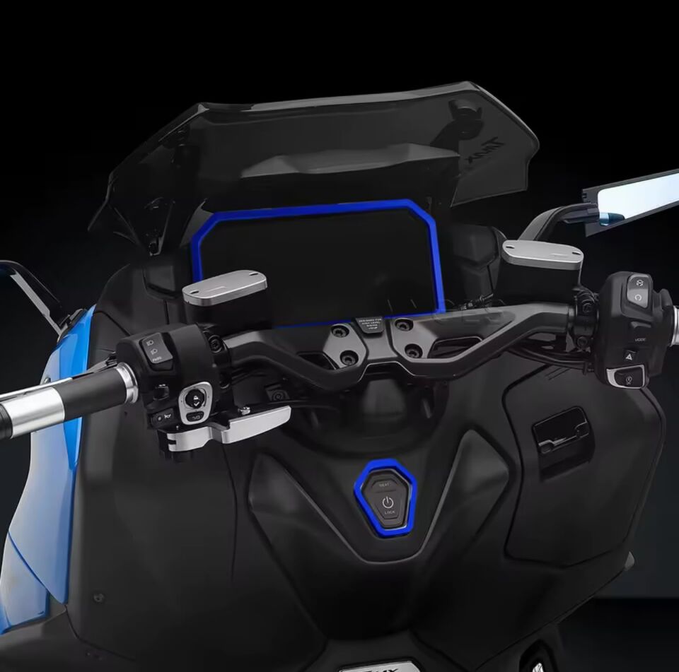 Tmax 560 Ekran Koruma Ve Kontak Çerçeve