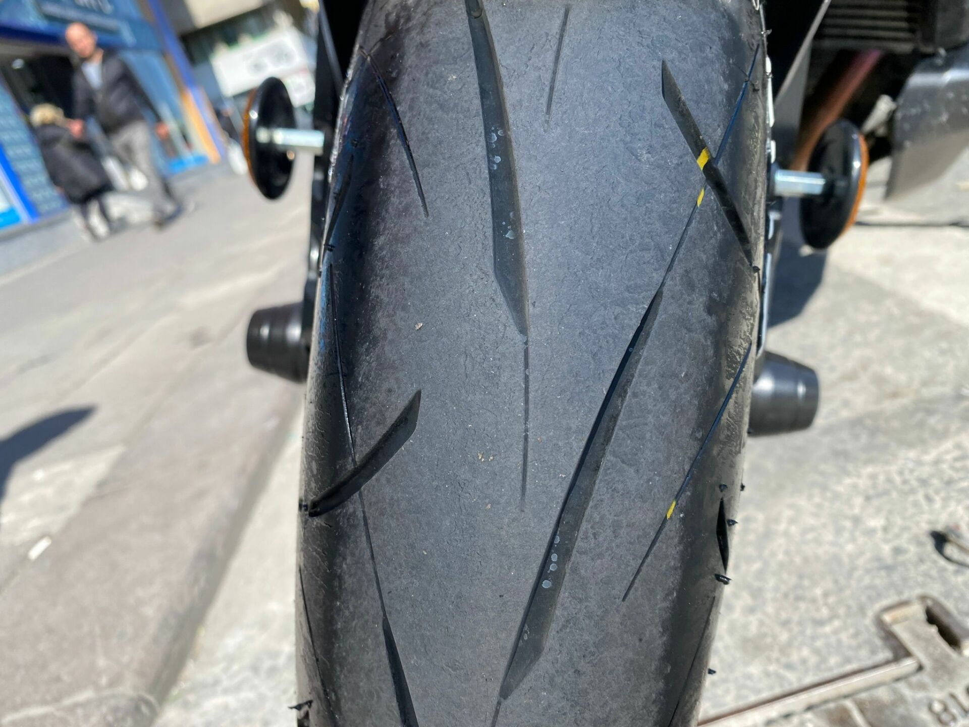 Suzuki Gsx-S Ön Arka Aks Takozu