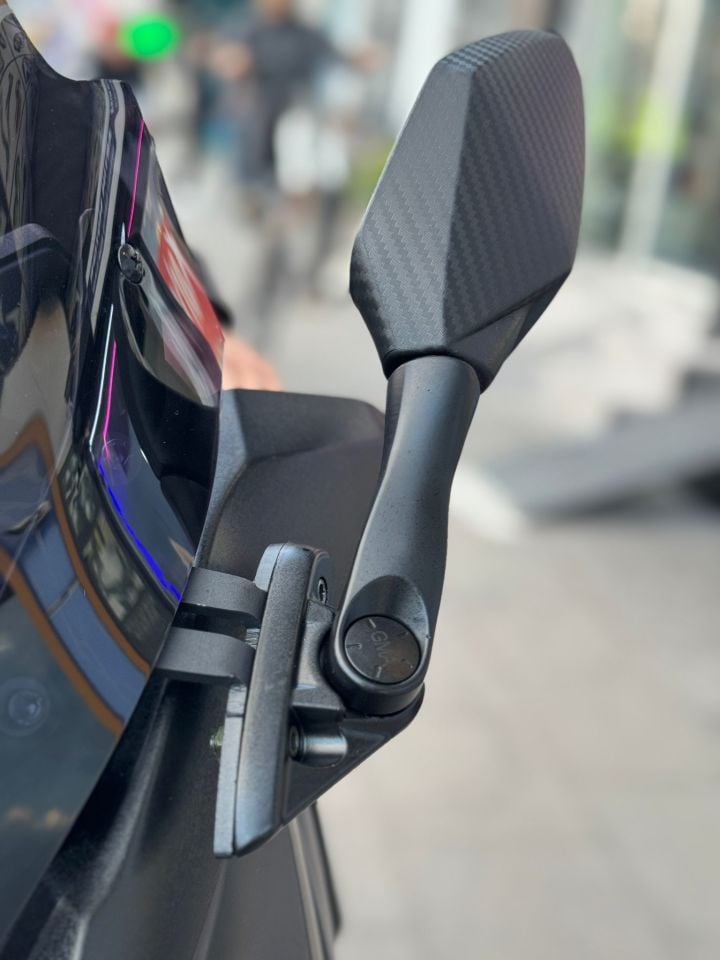 Xmax 250-300 2018-23 Model 1 R25 Kısa Kat.Köşeli Spor Ayna Seti