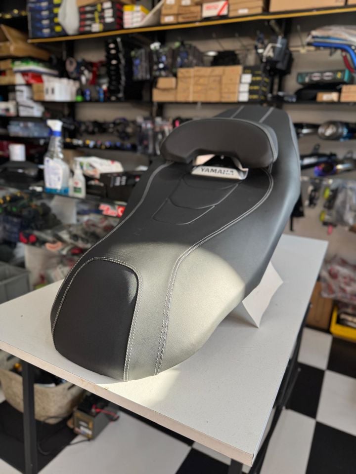 Xmax 250-300 2018\24 Alçak Comfort Sele