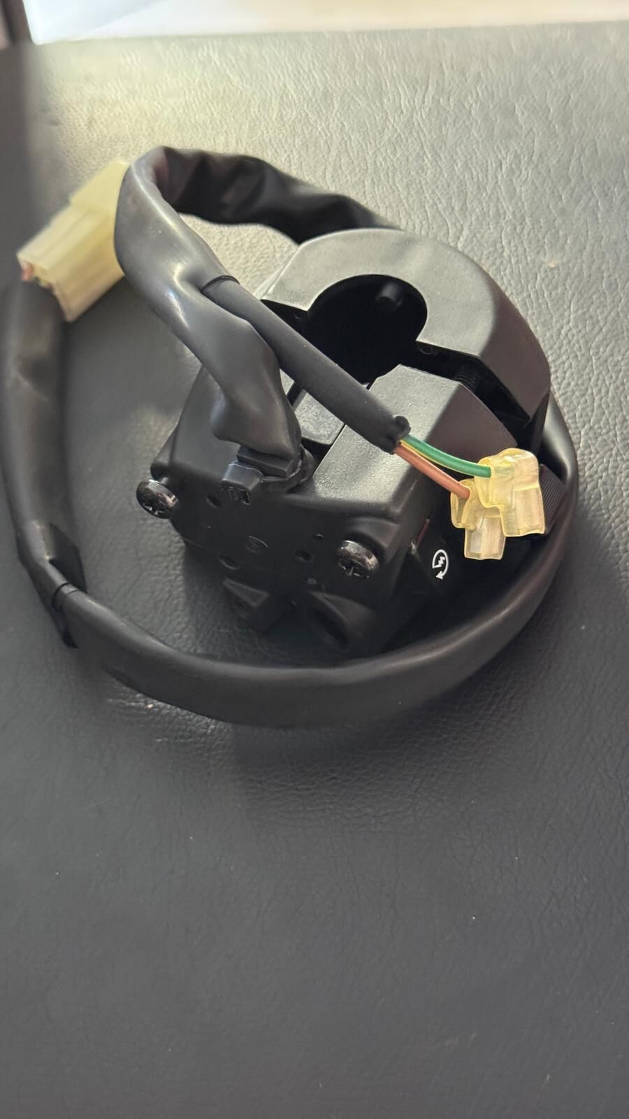 Xmax 250 2010-13 Sağ Kumanda Butonu 37PH397500