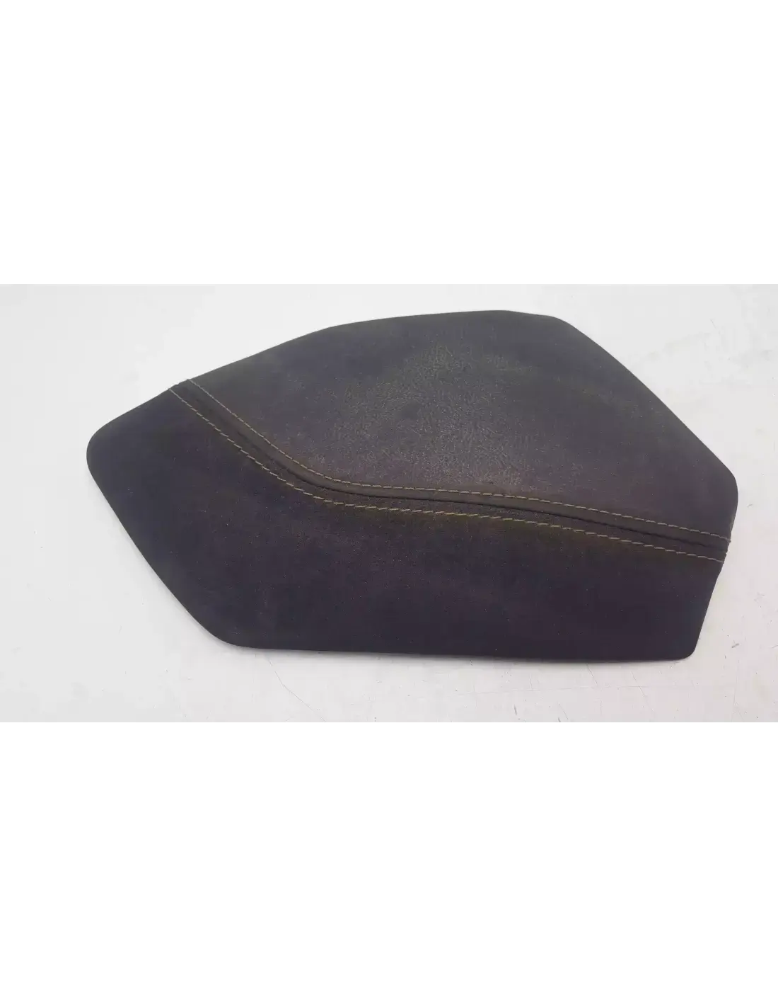 Tech-Max 2024-25 Alcantra Sağ Torpido Kapak BMKF83N01100